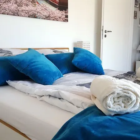 Blue Point 406 Premium Apartment