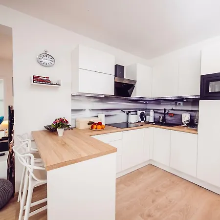 Blue Point 406 Premium Apartament *